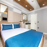 Marina Hotel 3*