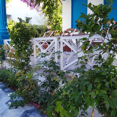 Marina Hotel *