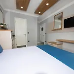 Marina Hotel
